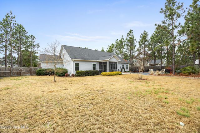 822 Winston Pines Drive, Aberdeen, NC 28315