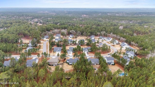 822 Winston Pines Drive, Aberdeen, NC 28315