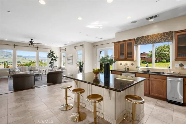 1675 Nasella Lane, San Luis Obispo, CA 93405