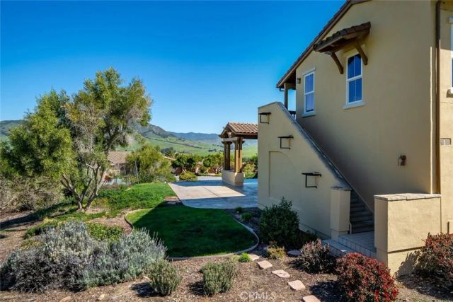 1675 Nasella Lane, San Luis Obispo, CA 93405