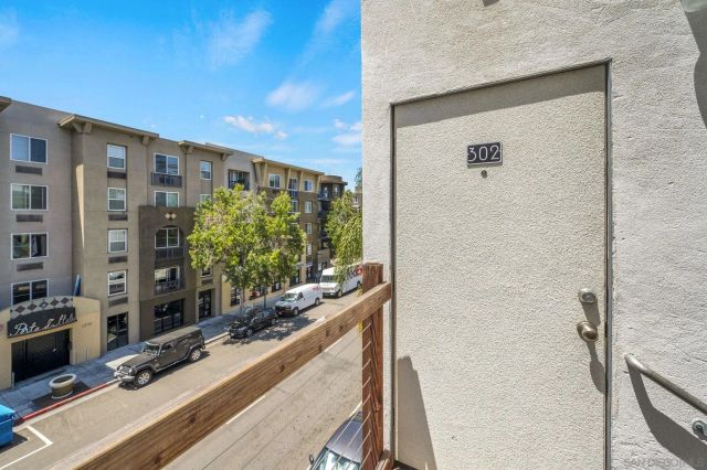 1941 Columbia 302, San Diego, CA 92101