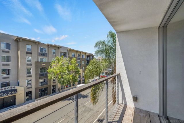1941 Columbia 302, San Diego, CA 92101