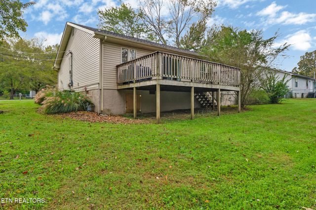 239 Golden Brook Drive, Crossville, TN 38555