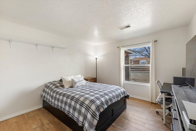 328 Tigris Road NE, Rio Rancho, NM 87124