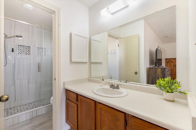 328 Tigris Road NE, Rio Rancho, NM 87124