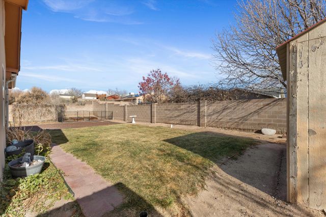 328 Tigris Road NE, Rio Rancho, NM 87124