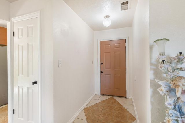 328 Tigris Road NE, Rio Rancho, NM 87124