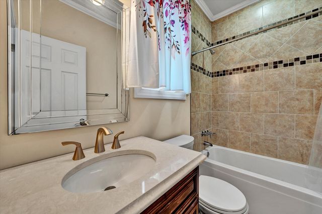 478 Summit DR, Rocky Mount, VA 24151