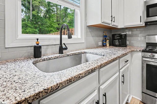303 Hartland Place, Simpsonville, SC 29680