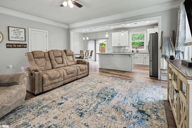 303 Hartland Place, Simpsonville, SC 29680