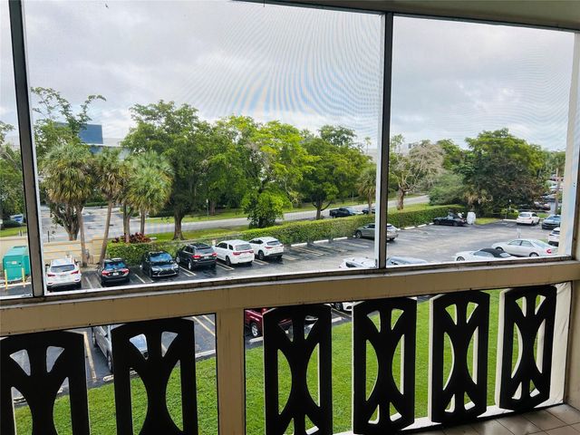 800 NE 195th Street 307, Miami, FL 33179