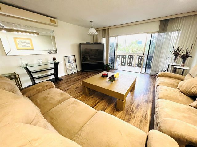 800 NE 195th Street 307, Miami, FL 33179