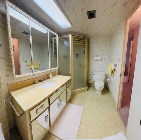 800 NE 195th Street 307, Miami, FL 33179