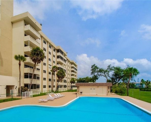 800 NE 195th Street 307, Miami, FL 33179