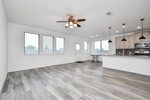 9607 Slumbering Willow Lane, Richmond, TX 77406