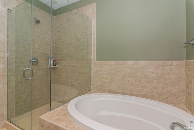400 W North Street 826, Raleigh, NC 27603