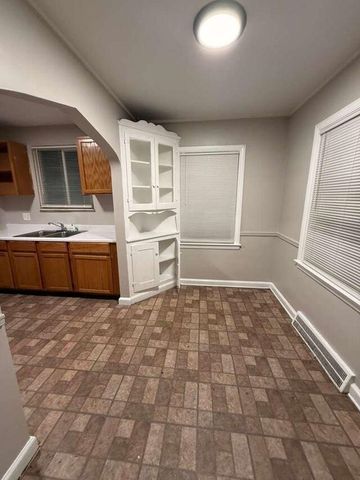 8518 Sussex Street, Detroit, MI 48228