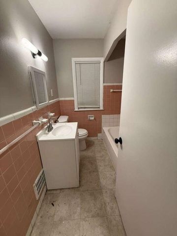 8518 Sussex Street, Detroit, MI 48228