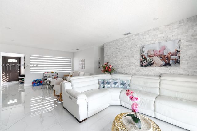 7100 SW 19th Ter, Miami, FL 33155