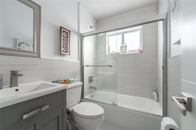 7100 SW 19th Ter, Miami, FL 33155