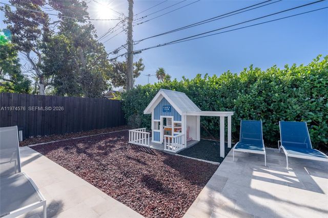 7100 SW 19th Ter, Miami, FL 33155