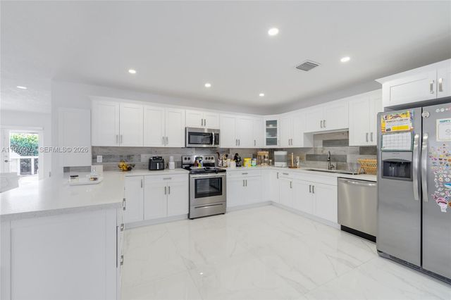 7100 SW 19th Ter, Miami, FL 33155