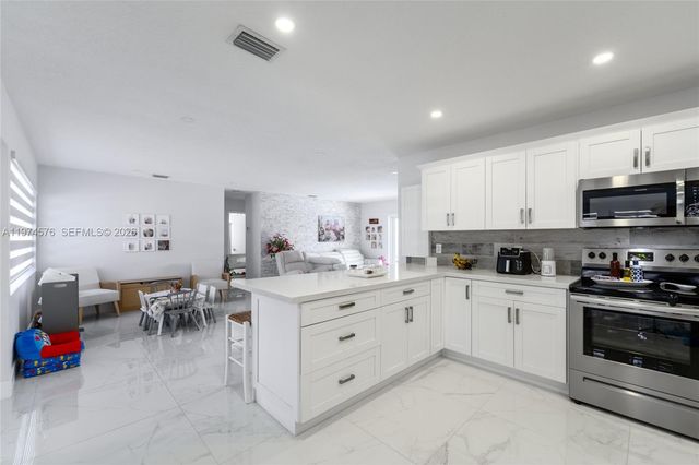 7100 SW 19th Ter, Miami, FL 33155