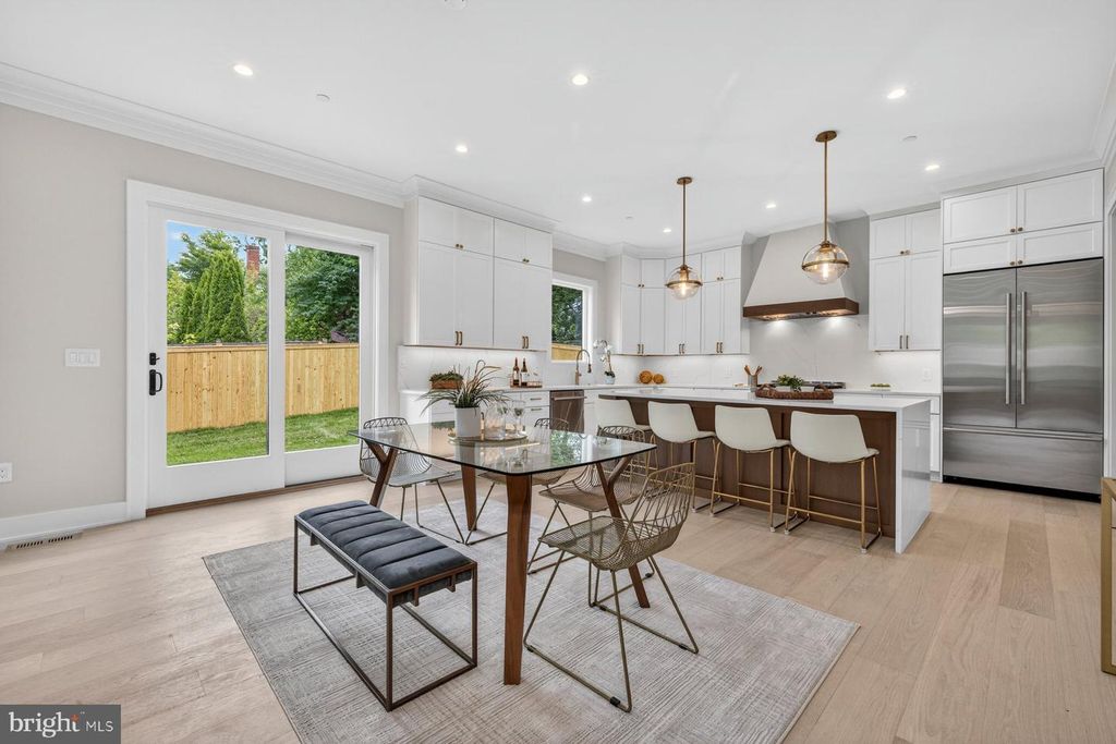 Image 11 of property listing at 5015 CUSHING DR, Kensington, MD 20895
