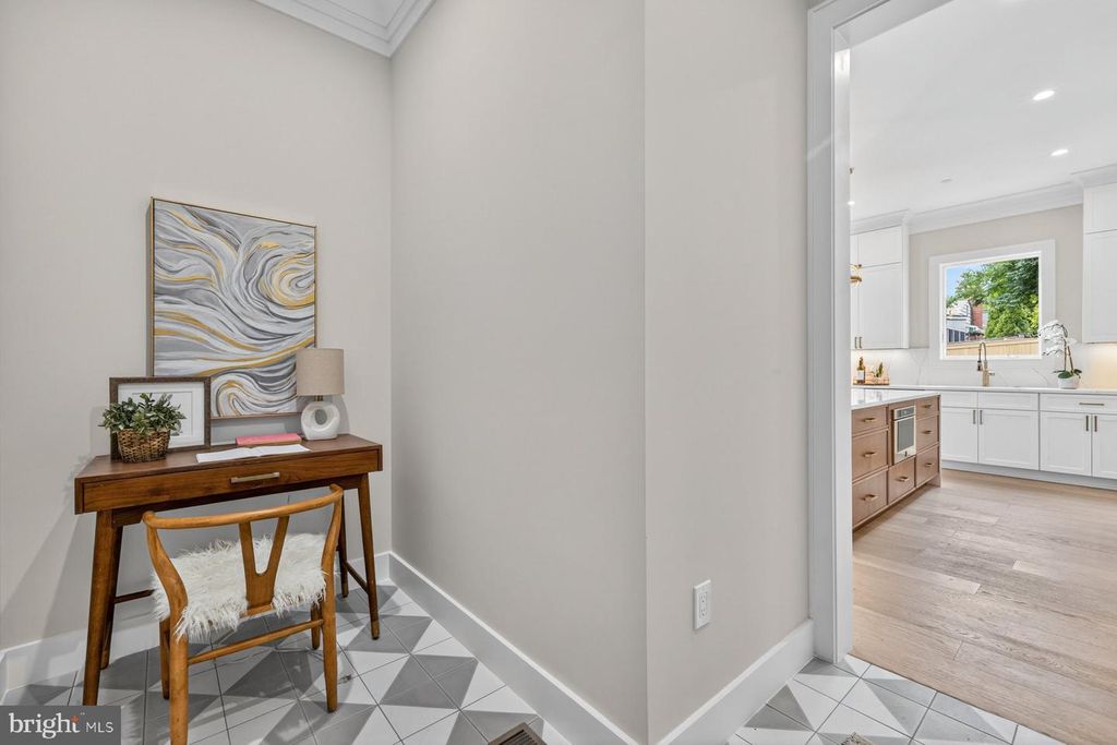 Image 19 of property listing at 5015 CUSHING DR, Kensington, MD 20895