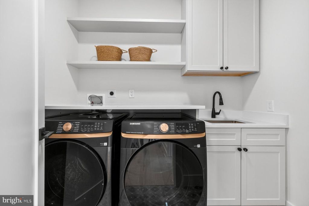 Image 22 of property listing at 5015 CUSHING DR, Kensington, MD 20895