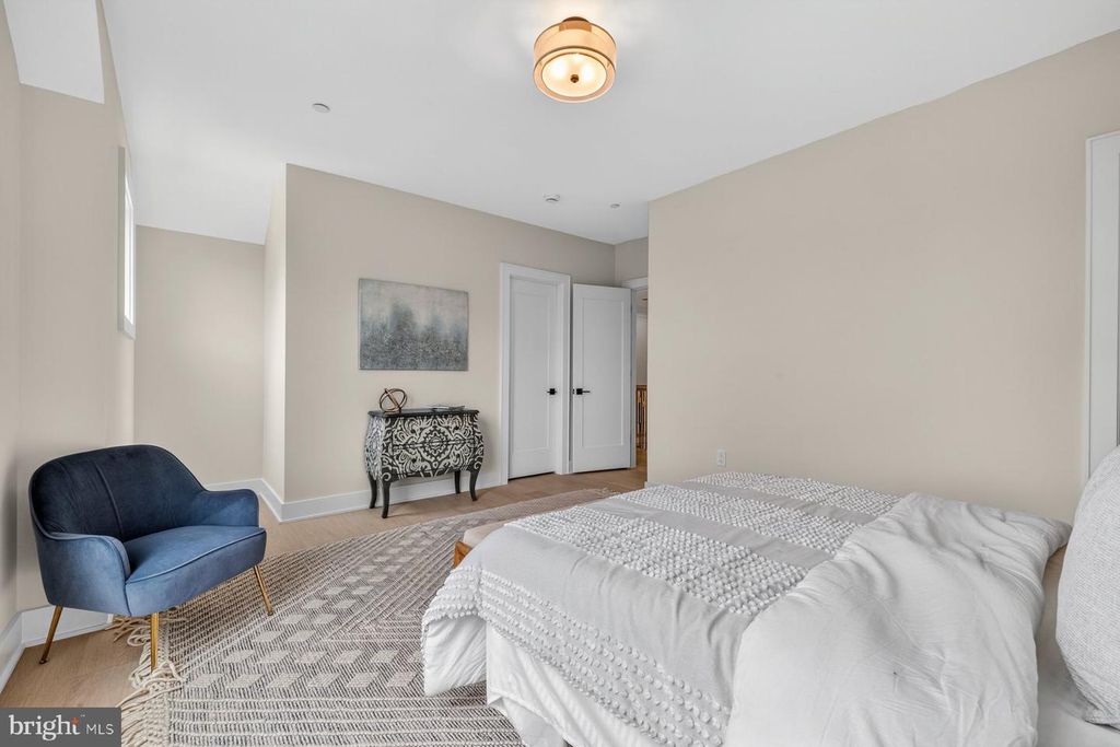 Image 24 of property listing at 5015 CUSHING DR, Kensington, MD 20895