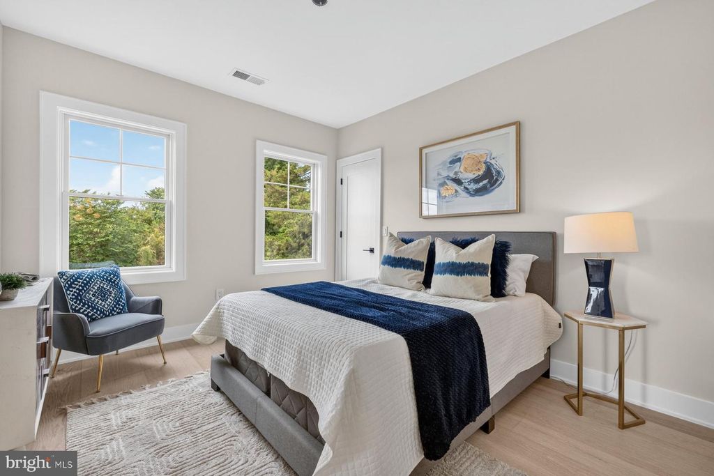 Image 30 of property listing at 5015 CUSHING DR, Kensington, MD 20895