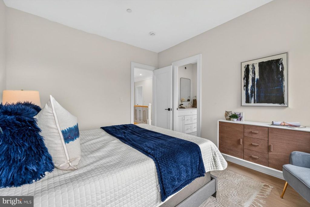 Image 31 of property listing at 5015 CUSHING DR, Kensington, MD 20895