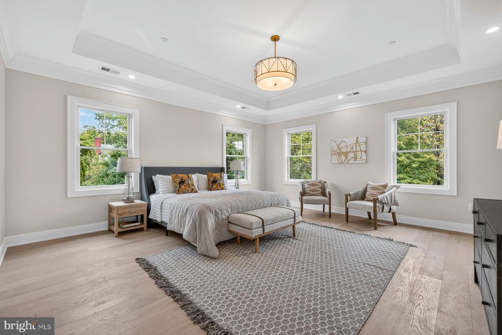 Image 32 of property listing at 5015 CUSHING DR, Kensington, MD 20895