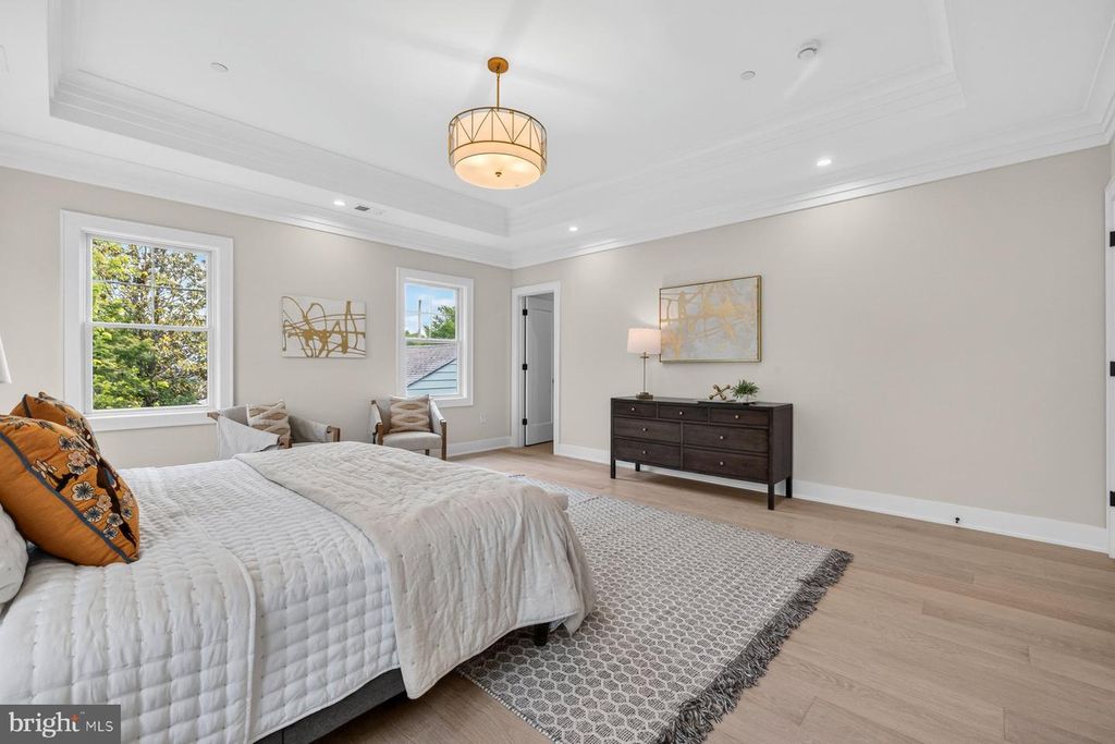 Image 33 of property listing at 5015 CUSHING DR, Kensington, MD 20895