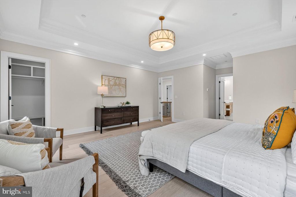 Image 34 of property listing at 5015 CUSHING DR, Kensington, MD 20895