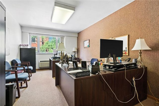 128 N Craig Street, Oakland, PA 15213