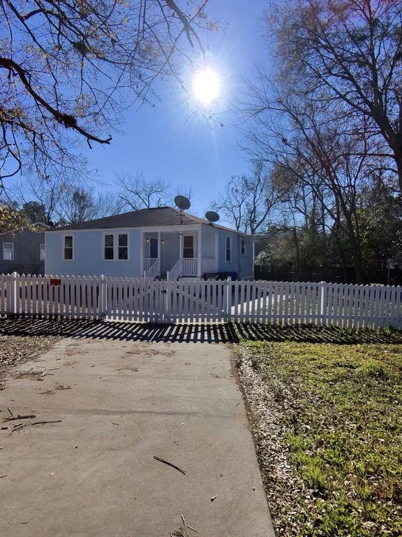 2701 Decatur Street, North Charleston, SC 29405