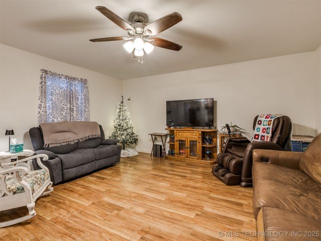 2326 S Main Street, Sapulpa, OK 74066