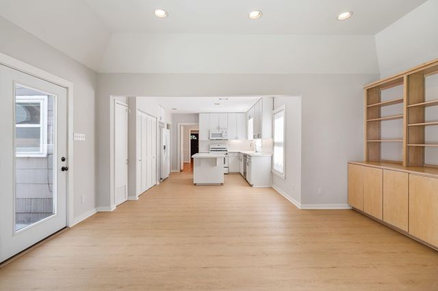 2910 Plumb Street, Houston, TX 77005