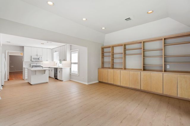 2910 Plumb Street, Houston, TX 77005