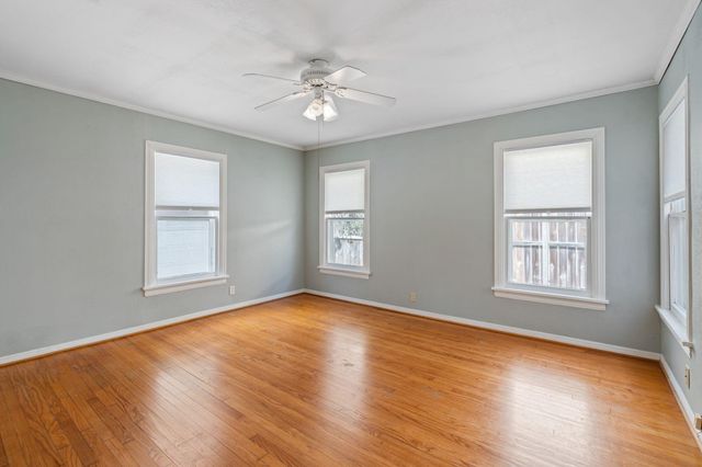 2910 Plumb Street, Houston, TX 77005