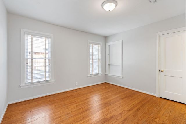 2910 Plumb Street, Houston, TX 77005