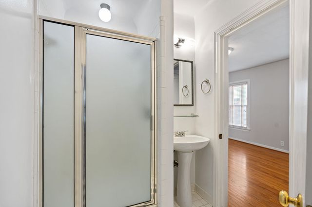 2910 Plumb Street, Houston, TX 77005