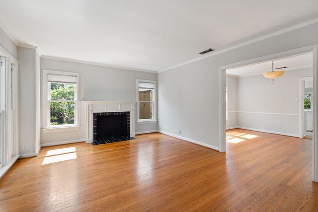 2910 Plumb Street, Houston, TX 77005