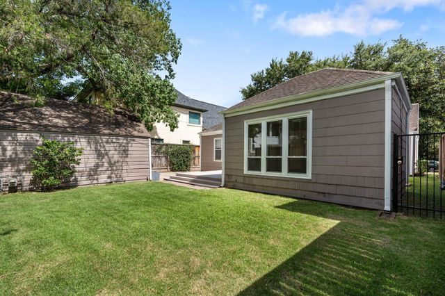 2910 Plumb Street, Houston, TX 77005