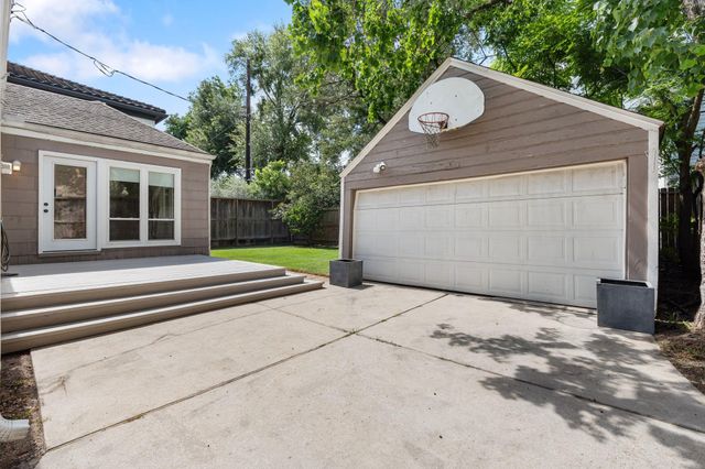 2910 Plumb Street, Houston, TX 77005