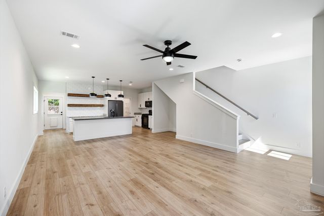 615 N B St, Pensacola, FL 32501