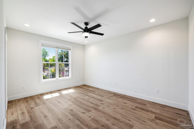 615 N B St, Pensacola, FL 32501