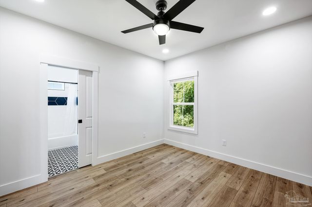 615 N B St, Pensacola, FL 32501